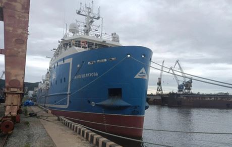 Краболов «Залив Шелихова» проекта ССа5712LS получил классификационные документы РС. Фото РС